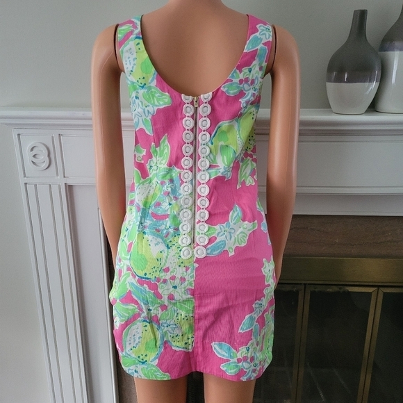 Lilly pulitzer Delia Shift in Hotty Pink lemonade. - Picture 4 of 13